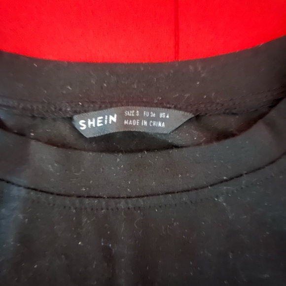 Short Sleeve Tee Black/Graffic. Size: S Condition: Great - Picture 3 of 3